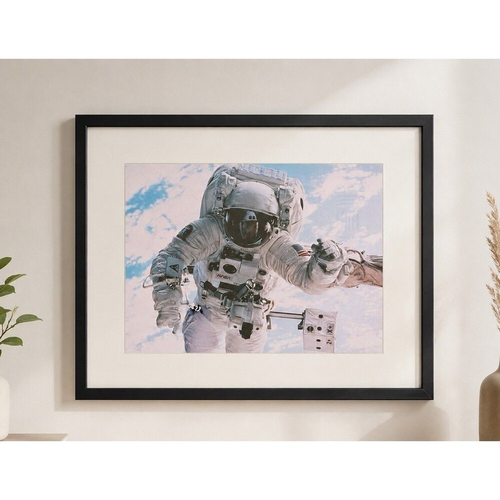 NASA STS-69 Michael Gernhardt Endeavour Spacewalk AllPosters Framed Print 1995